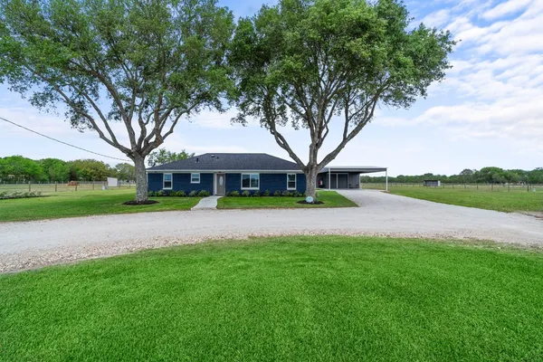 $685,000 | 15308 Hubenak Road, Needville, TX 77461