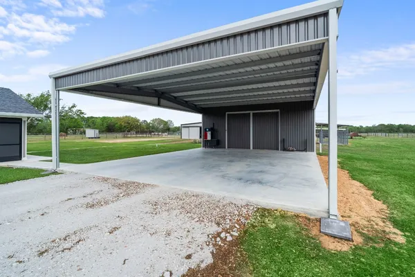 $685,000 | 15308 Hubenak Road, Needville, TX 77461