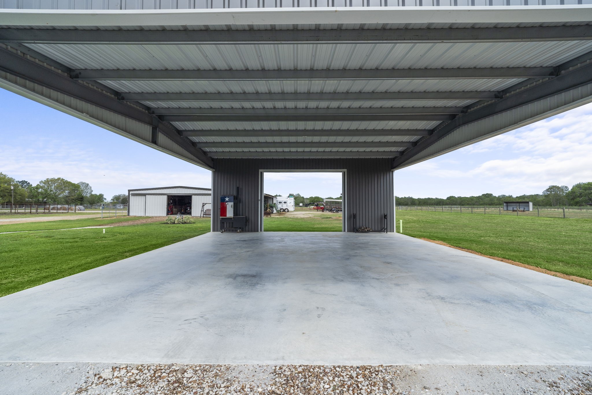 15308 Hubenak Road Needville, TX 77461 - Photo 38 of 49