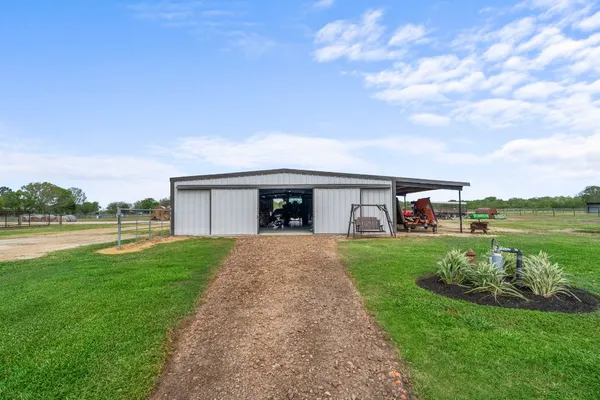 $685,000 | 15308 Hubenak Road, Needville, TX 77461