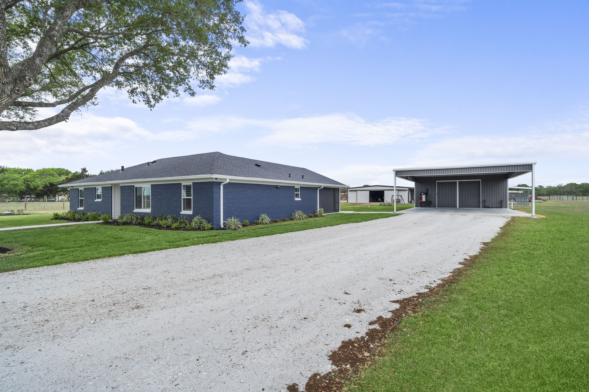 15308 Hubenak Road Needville, TX 77461 - Photo 4 of 49