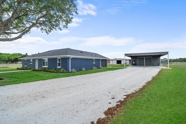 $685,000 | 15308 Hubenak Road, Needville, TX 77461