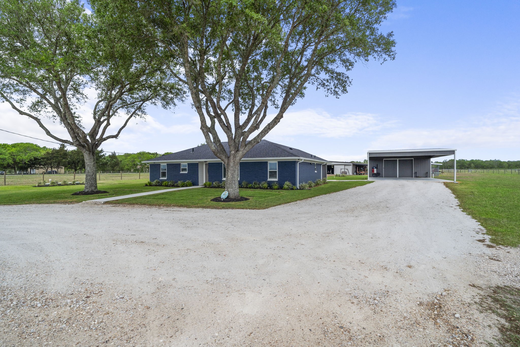 15308 Hubenak Road Needville, TX 77461 - Photo 5 of 49