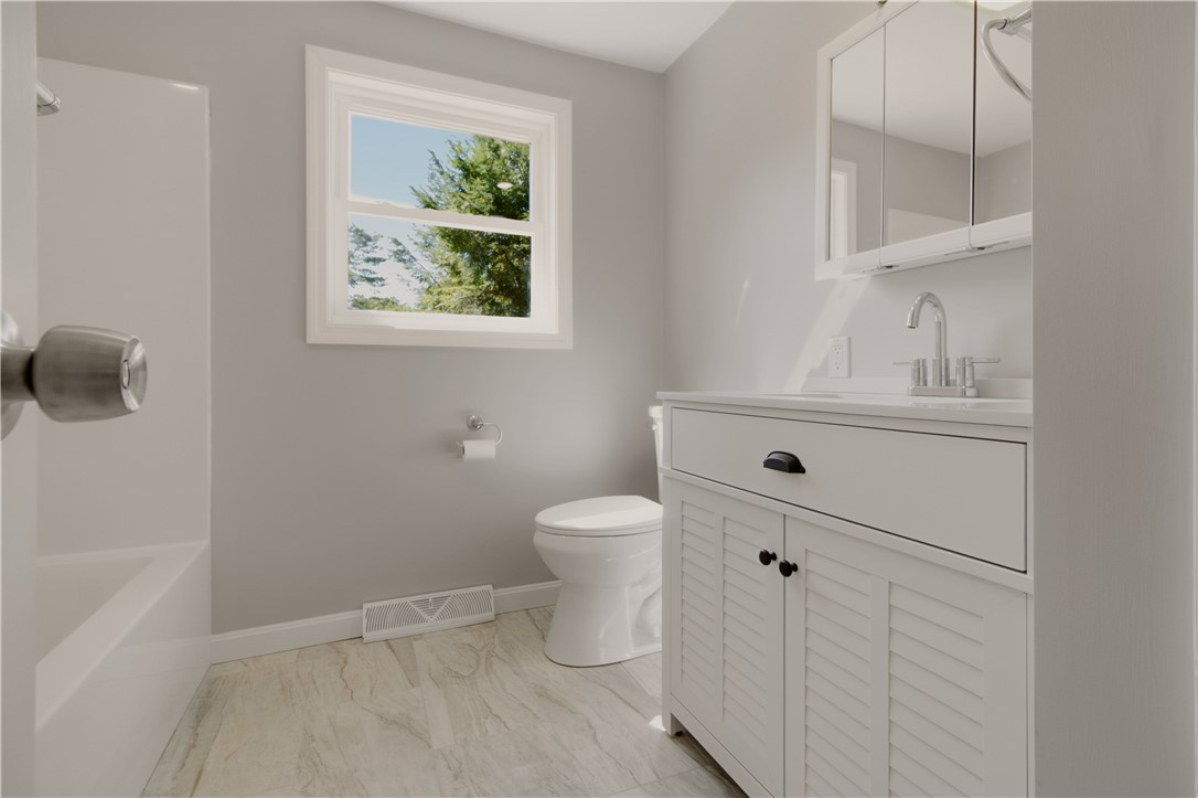 174 Ten Rod Road Exeter, RI 02822 - Photo 28 of 41 Vanity tub and shower