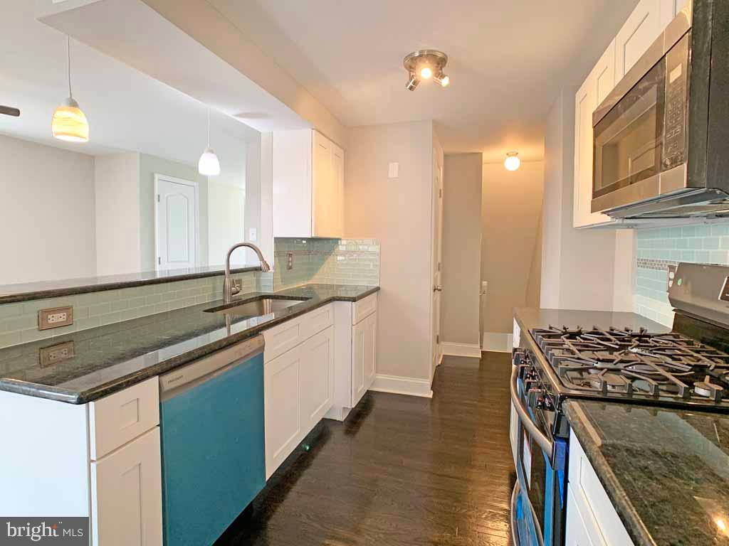 3519 Primrose Road Philadelphia, PA 19114 - Photo 4 of 41 Gallery Image 4