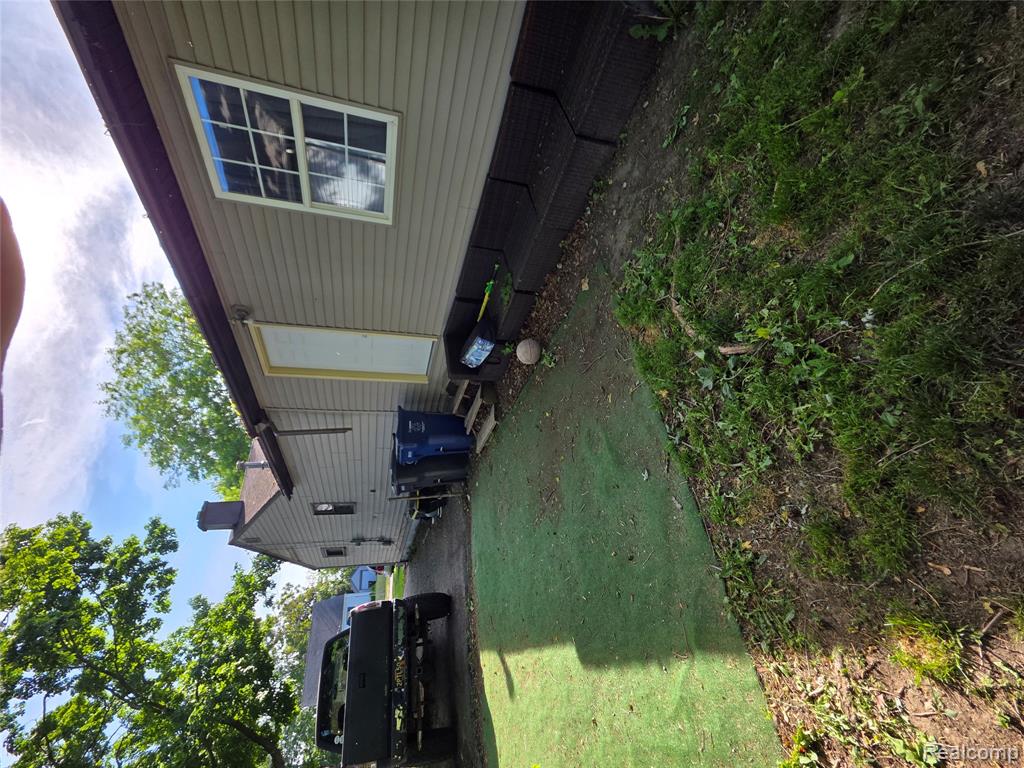 4217 Pengelly Road Flint, MI 48507 - Photo 3 of 26