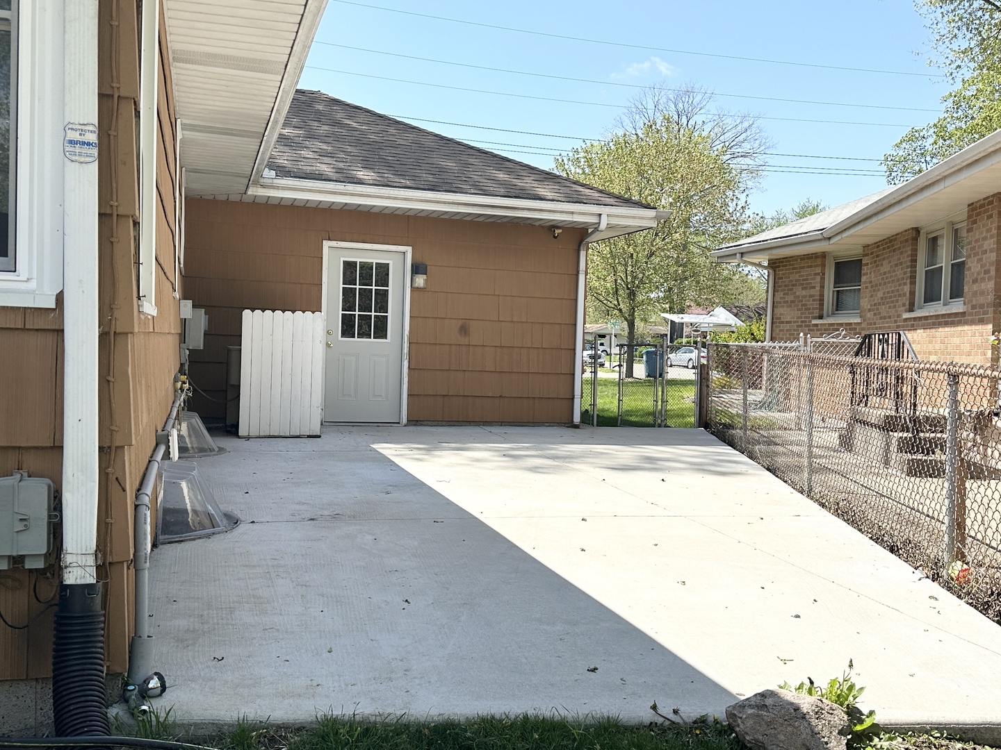 460 South Wall Street Kankakee, IL 60901 - Photo 39 of 52 a house with a outdoor space