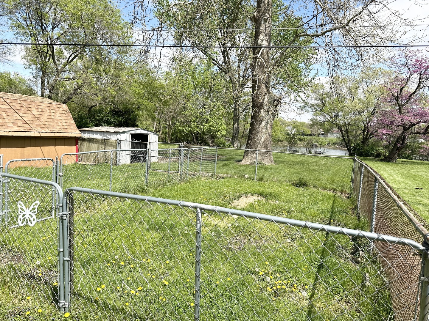 460 South Wall Street Kankakee, IL 60901 - Photo 44 of 52 a view of a tennis court