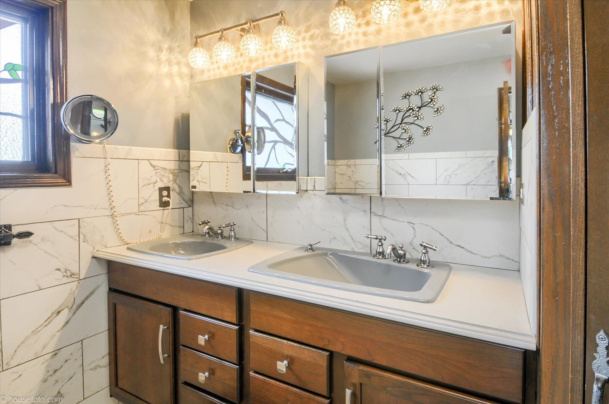 5379 North Irish Road Davison, MI 48423 - Photo 35 of 91 50177190-f0fef178-63ab-47c0-a31f-c3cfd84bebd4.JPG