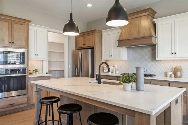 $857,836 | 12403 West 183rd Terrace, Overland Park, KS 66013