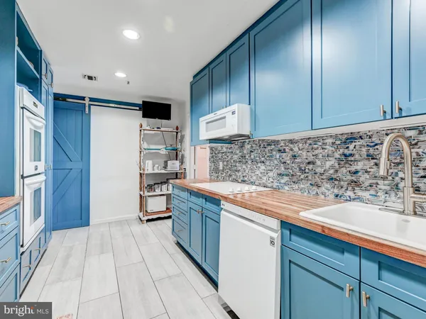 $378,000 | 3801 Canterbury Road, Unit 904, Baltimore, MD 21218