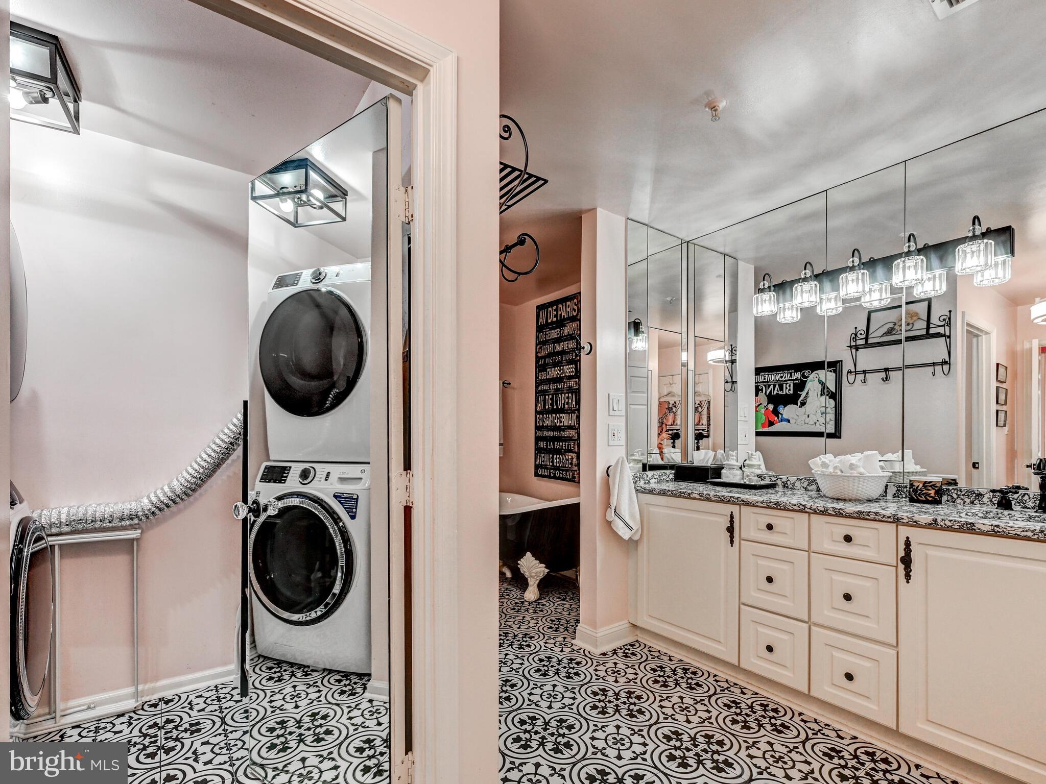 3801 Canterbury Road, Unit 904 Baltimore, MD 21218 - Photo 21 of 30 Full size washer dryer