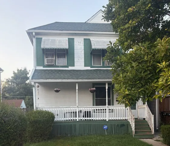 $149,900 | 2528 Cochran Street, Blue Island, IL 60406