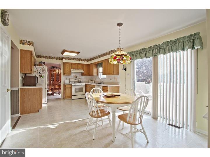 26 Amberfield Road Robbinsville, NJ 08691 - Photo 15 of 23 Kitchen