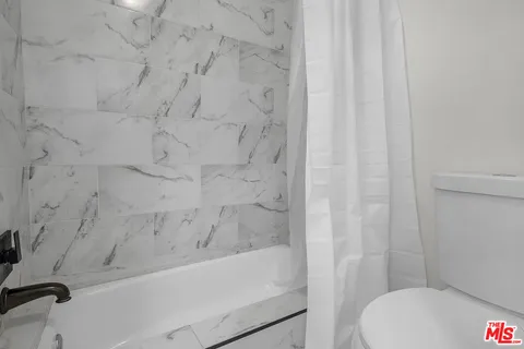 $739,000 | 1300 Midvale Avenue, Unit 501, Los Angeles, CA 90024