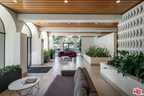 $739,000 | 1300 Midvale Avenue, Unit 501, Los Angeles, CA 90024