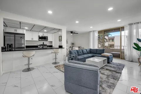 $739,000 | 1300 Midvale Avenue, Unit 501, Los Angeles, CA 90024