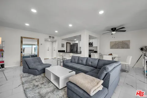 $739,000 | 1300 Midvale Avenue, Unit 501, Los Angeles, CA 90024