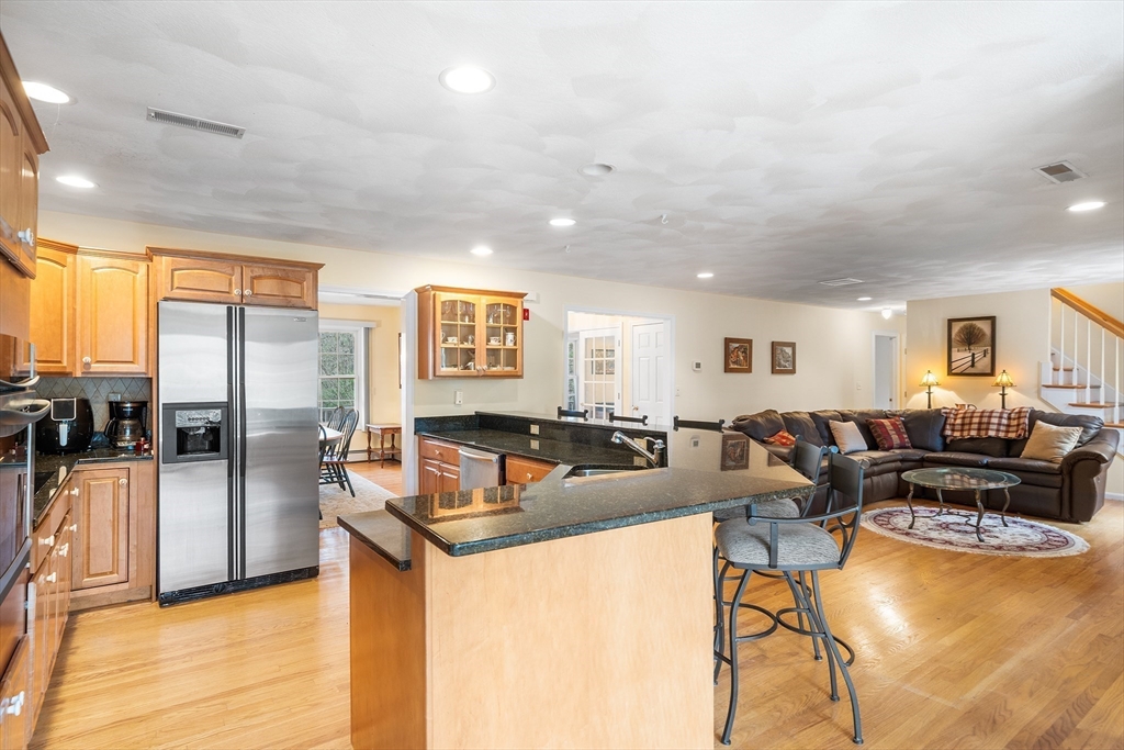 14 Randolph Road Wilmington, MA 01887 - Photo 12 of 35 Gallery Image 12