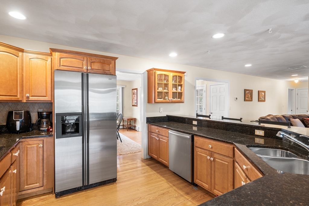 14 Randolph Road Wilmington, MA 01887 - Photo 13 of 35 Gallery Image 13