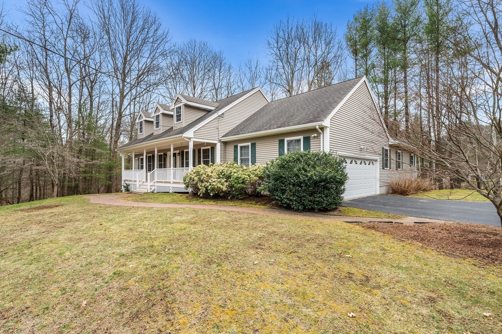 14 Randolph Road Wilmington, MA 01887 - Photo 3 of 35 Gallery Image 3