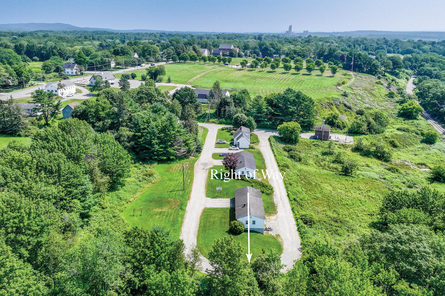 482 Main Street Thomaston, ME 04861 - Photo 2 of 13 482 Main St 13-(ZF-6456-50031-1-013)