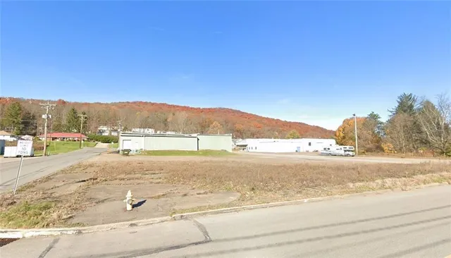 $74,900 | 110 Brown Avenue, Franklin, PA 16323