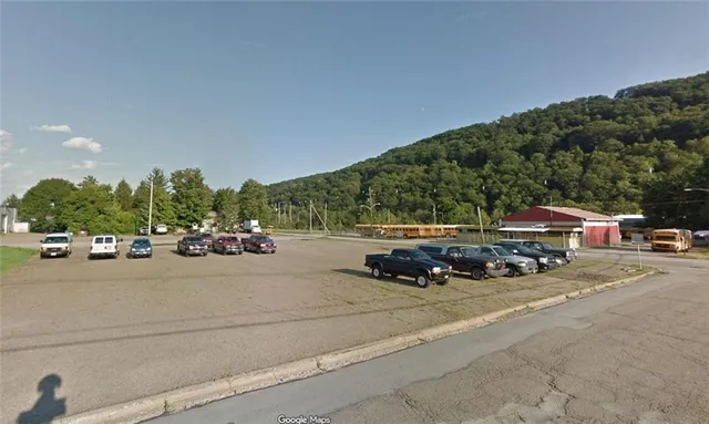 $74,900 | 110 Brown Avenue, Franklin, PA 16323