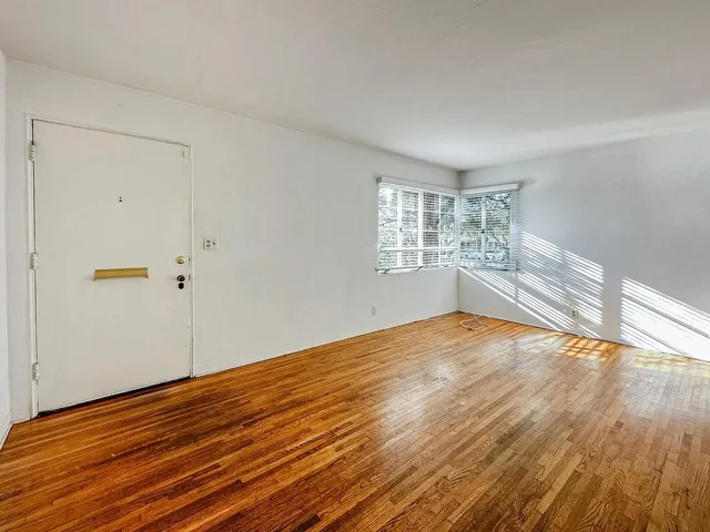 $3,950 | 224 Arden Road, Santa Barbara, CA 93105