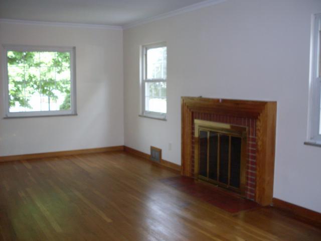 294 South Chesterfield Road Columbus, OH 43209 - Photo 2 of 12
