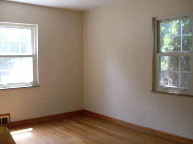 294 South Chesterfield Road Columbus, OH 43209 - Photo 6 of 12
