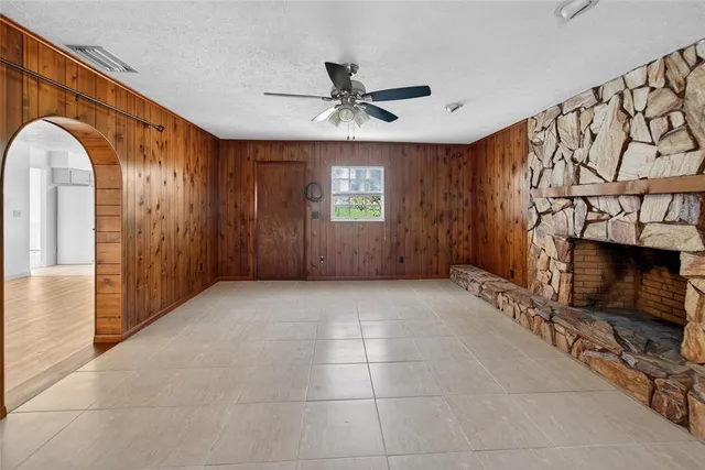 $425,000 | 15108 Sydney Road, Dover, FL 33527