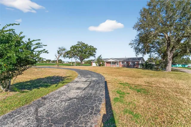 $425,000 | 15108 Sydney Road, Dover, FL 33527
