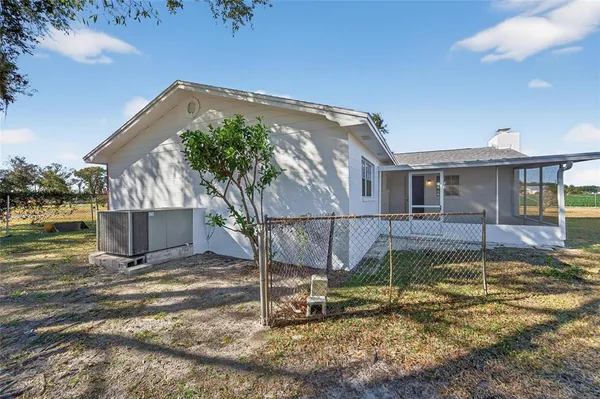 $425,000 | 15108 Sydney Road, Dover, FL 33527