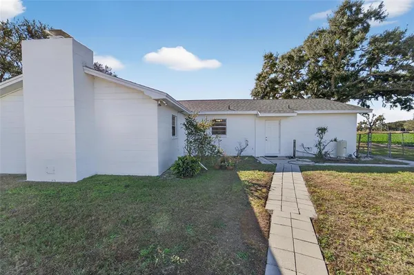 $425,000 | 15108 Sydney Road, Dover, FL 33527