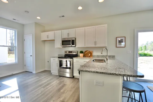 $398,600 | 100 South Bandwheel Way, Hampstead, NC 28443