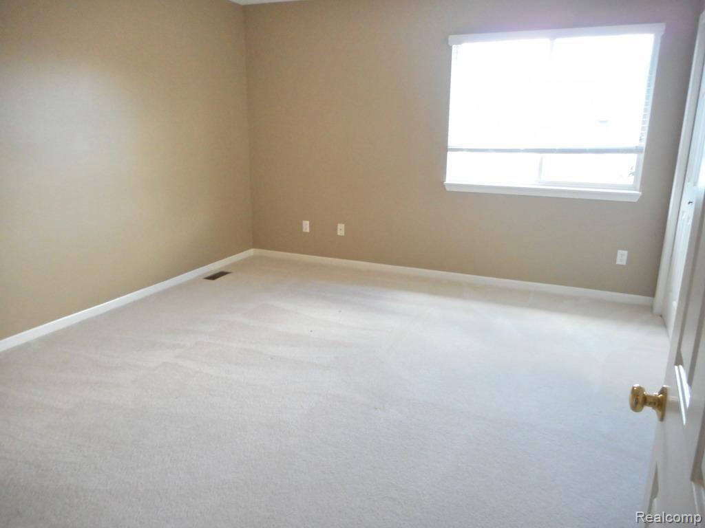 4951 Crooks Road, Unit 8 Royal Oak, MI 48073 - Photo 10 of 14