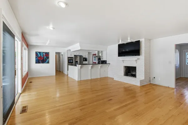 $1,295,000 | 3950 American River Drive, Sacramento, CA 95864