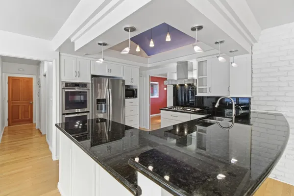 $1,295,000 | 3950 American River Drive, Sacramento, CA 95864