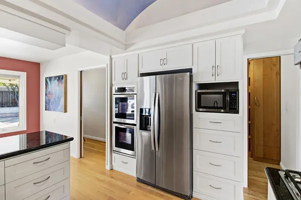 $1,295,000 | 3950 American River Drive, Sacramento, CA 95864