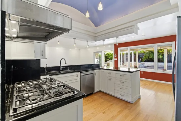 $1,295,000 | 3950 American River Drive, Sacramento, CA 95864