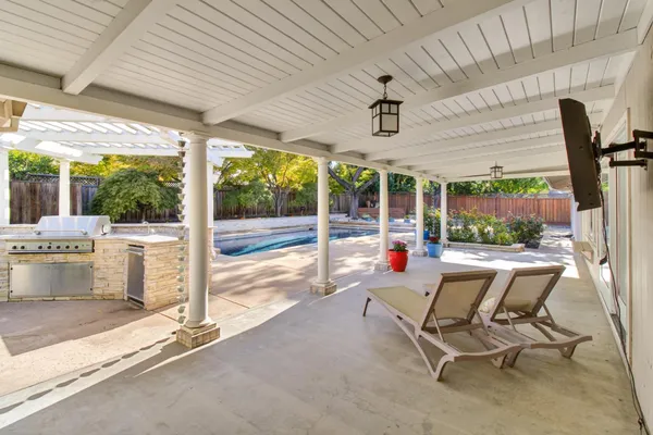 $1,295,000 | 3950 American River Drive, Sacramento, CA 95864