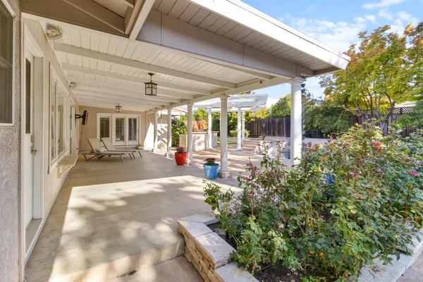 $1,295,000 | 3950 American River Drive, Sacramento, CA 95864