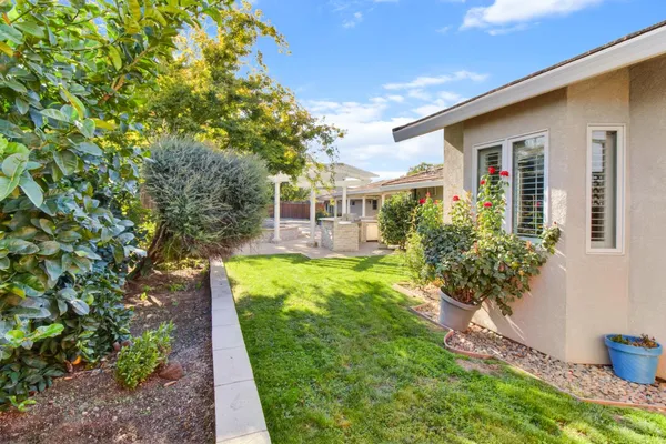 $1,295,000 | 3950 American River Drive, Sacramento, CA 95864