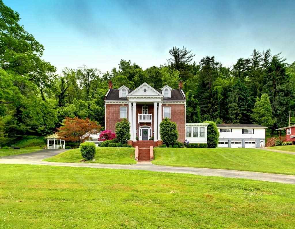 5767 Ohio River Road Huntington, WV 25702 - Photo 1 of 32 Gallery Image 1