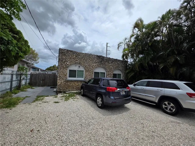 $609,000 | 511 Northwest 62nd Avenue, Miami, FL 33126