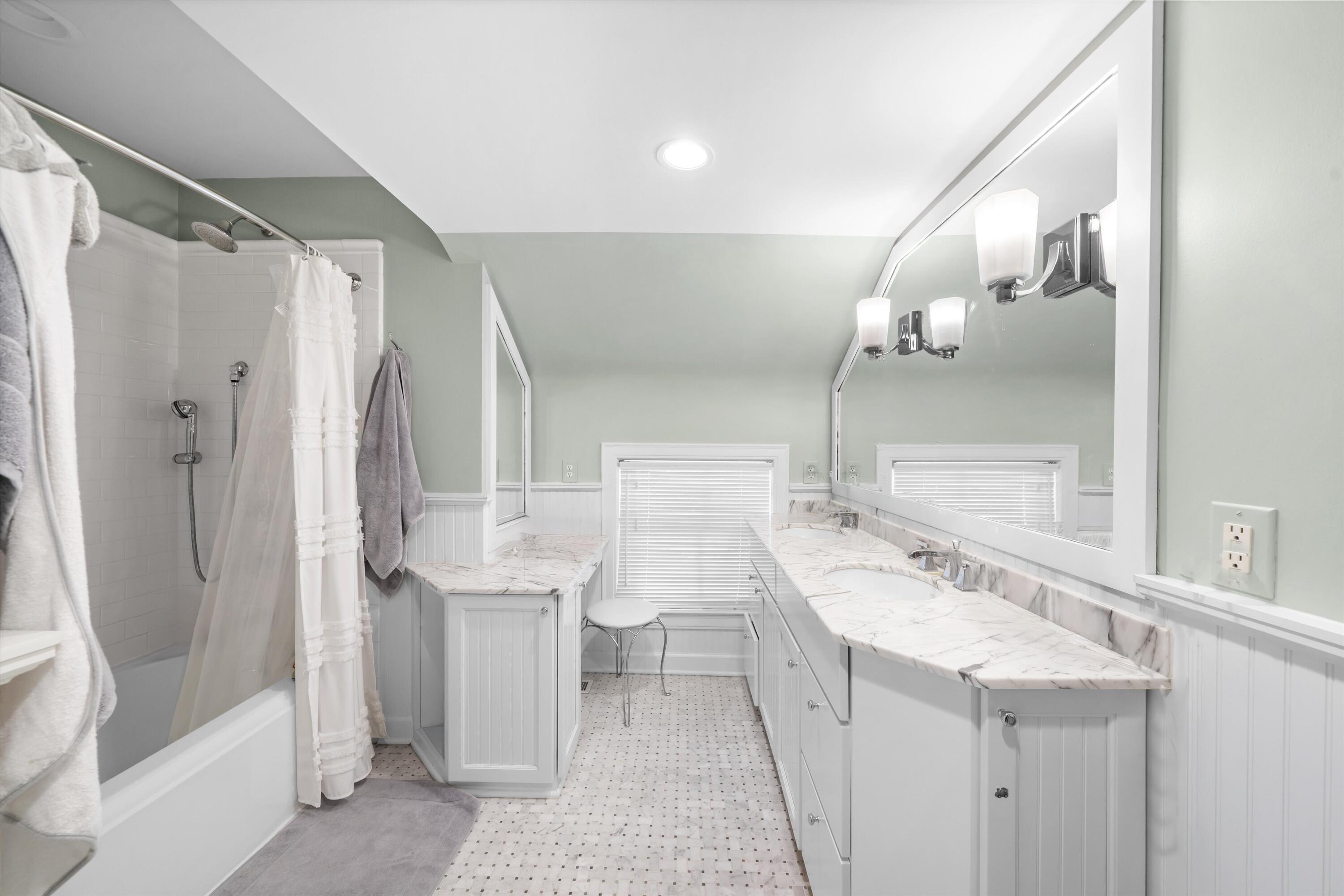 941 Newport Road Ann Arbor, MI 48103 - Photo 21 of 30 42-DSC09959
