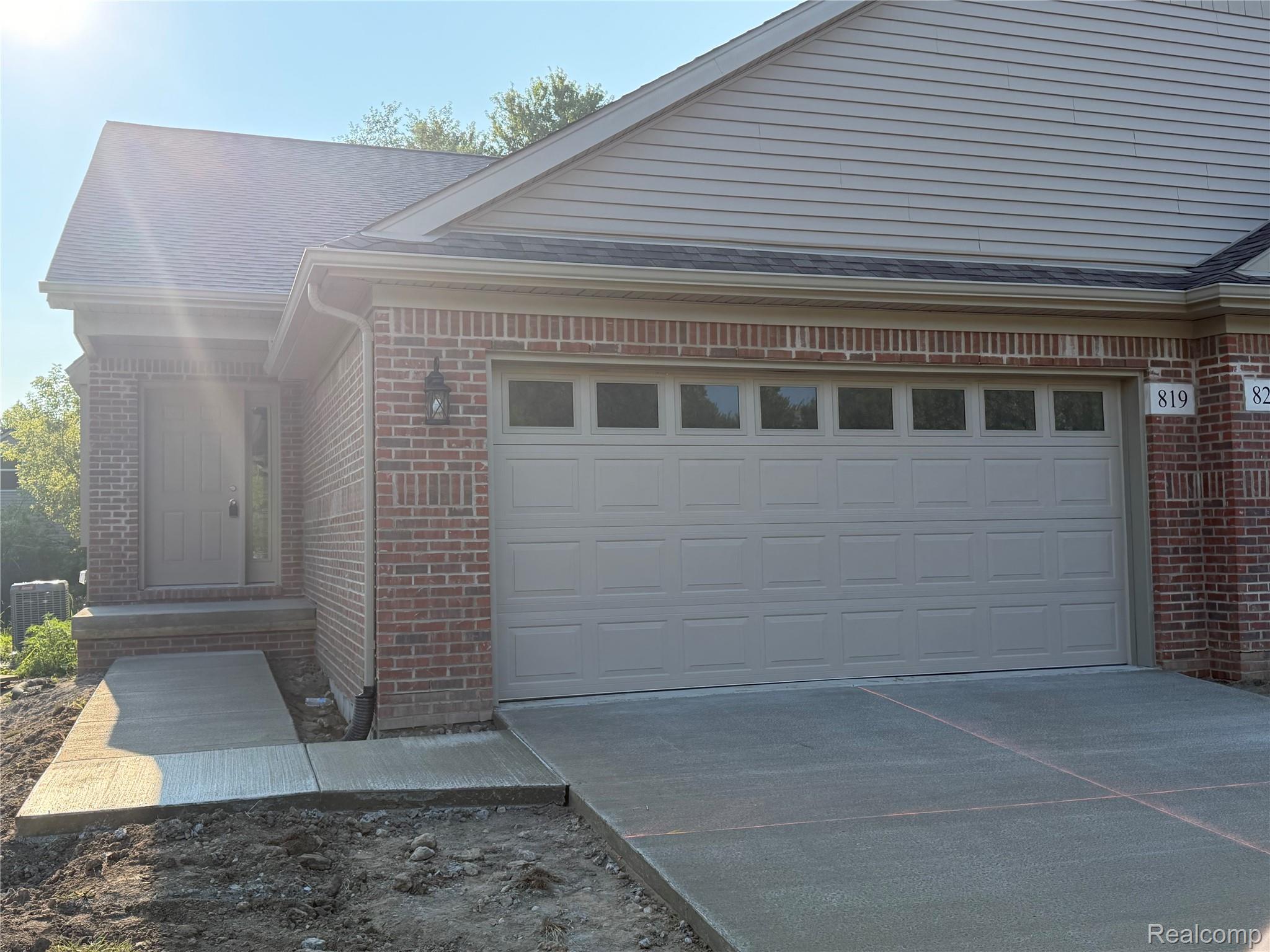 819 Chelsea Ridge Court Howell, MI 48843 - Photo 19 of 20 IMG_6528.jpeg