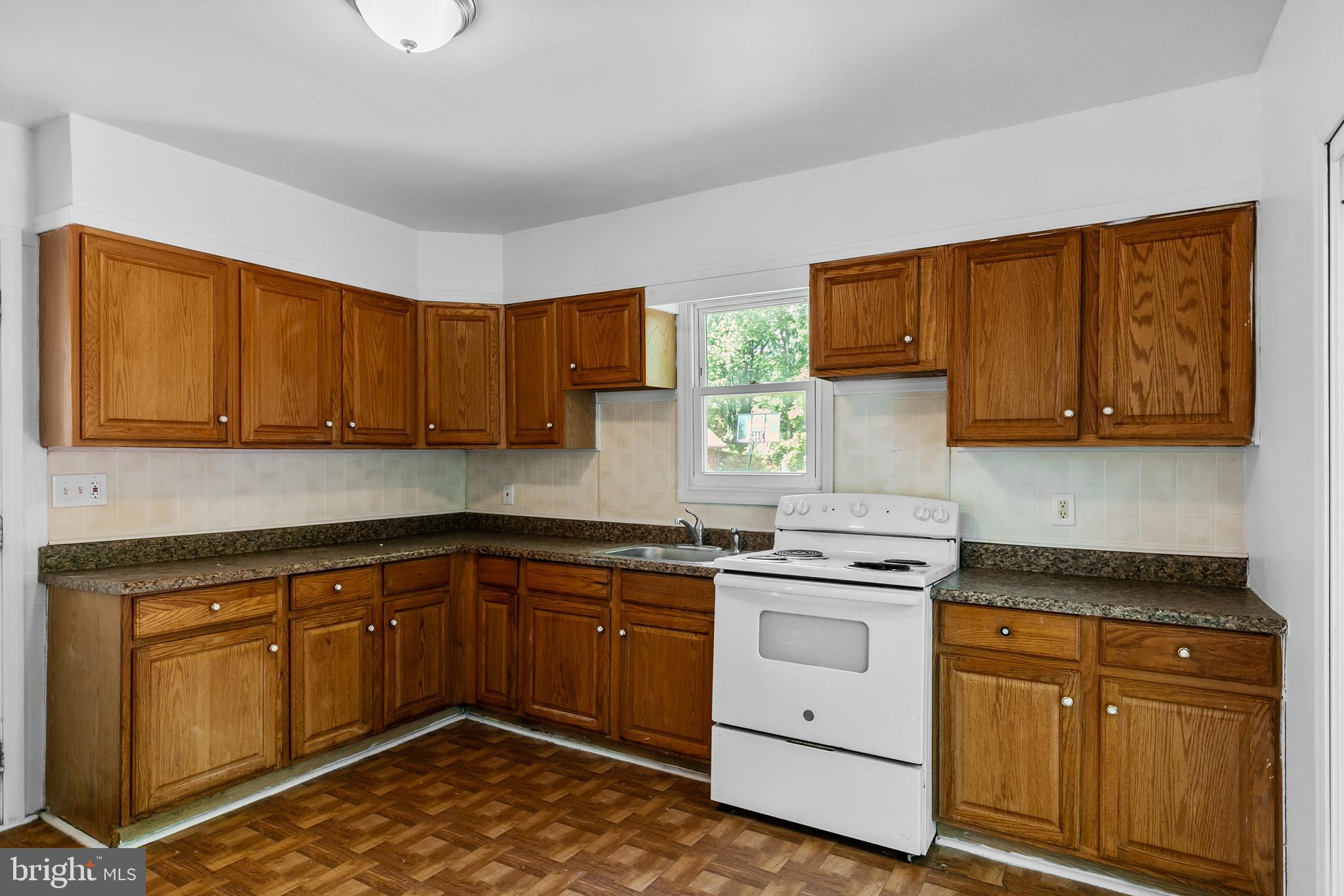 227 Garden Terrace Runnemede, NJ 08078 - Photo 7 of 24