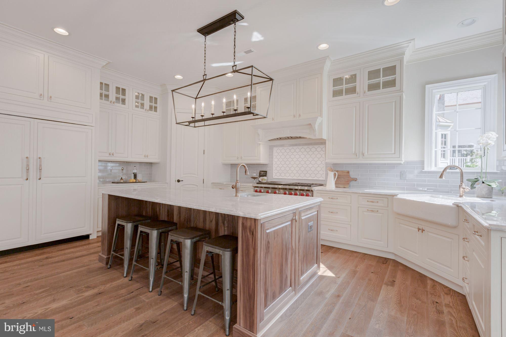 1325 Kirby Road McLean, VA 22101 - Photo 11 of 30 Kitchen